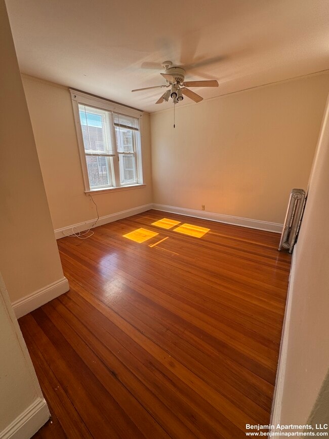 Building Photo - 608 Cambridge St