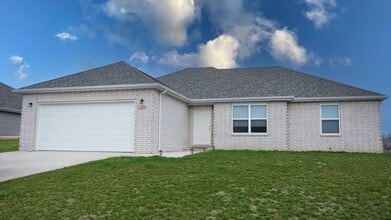 Building Photo - 1209 AUNDRIA AVE