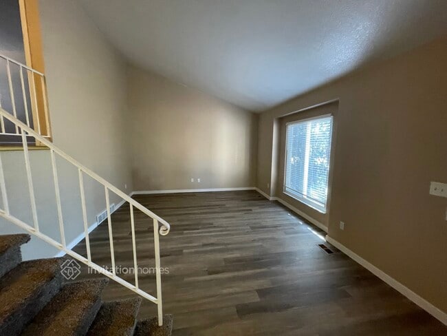 Building Photo - 11320 Grape Cir