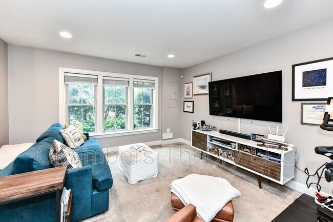 Foto del edificio - 2505 S Kenmore Ct