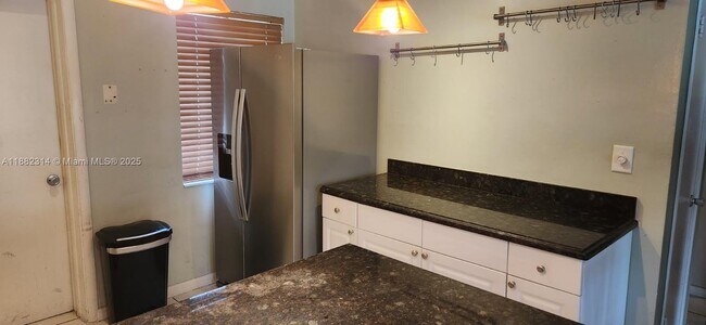 Foto del edificio - 2433 NW 9th Terrace