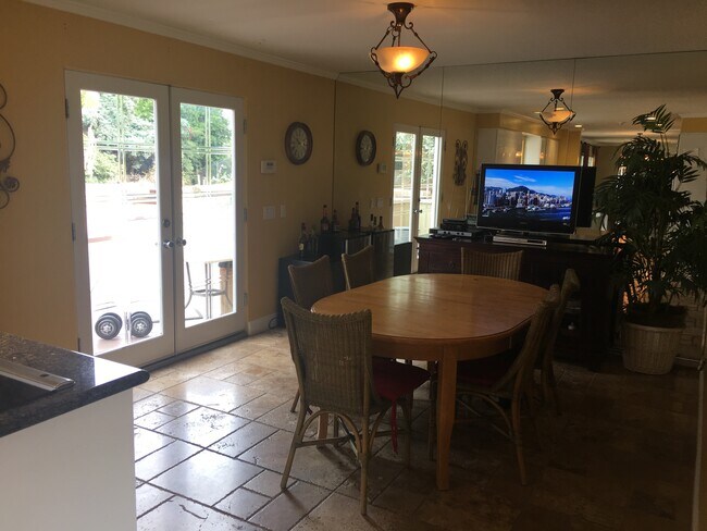 Foto del edificio - 12766 Jolette Ave
