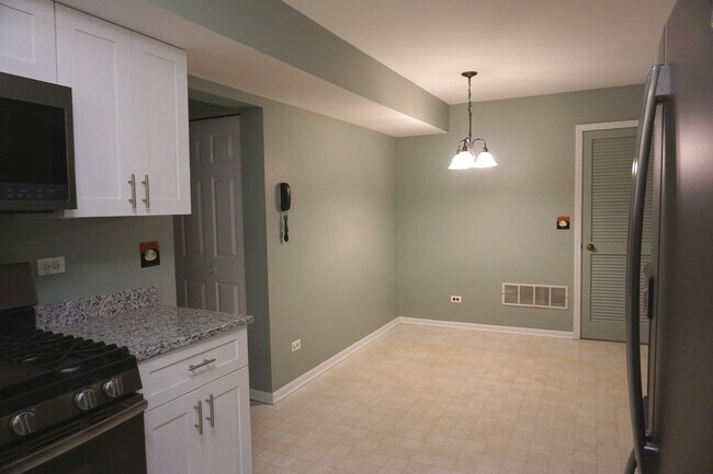 Building Photo - 3055 Worcester Ln