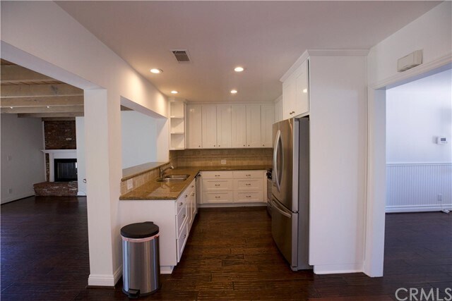 Building Photo - 367 Magnolia St