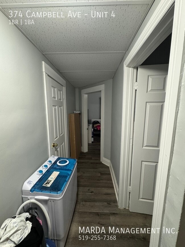 Building Photo - COZY 1+1 BED/ 1 BATH UPPER UNIT WEST END INCLUSIVE $500 SIGNING BONUS!