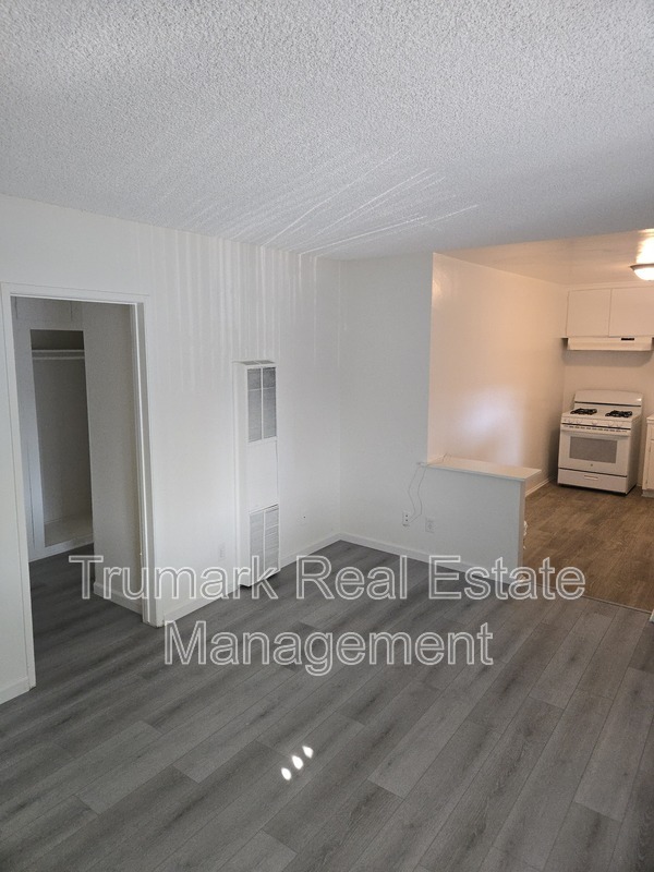 Building Photo - 4337 Toland Way