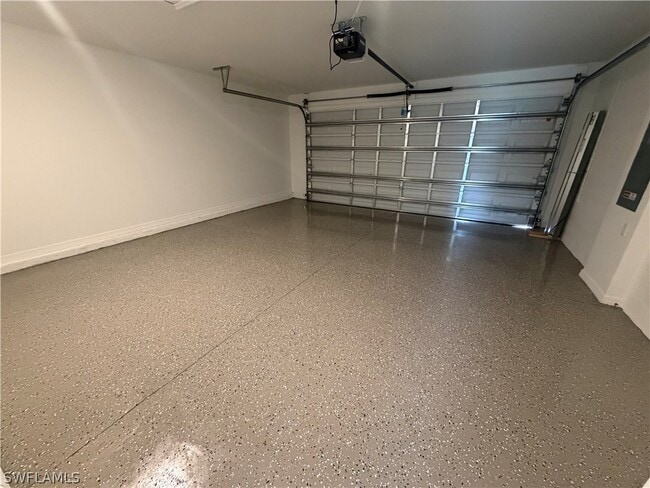 Building Photo - 3809 20th St SW