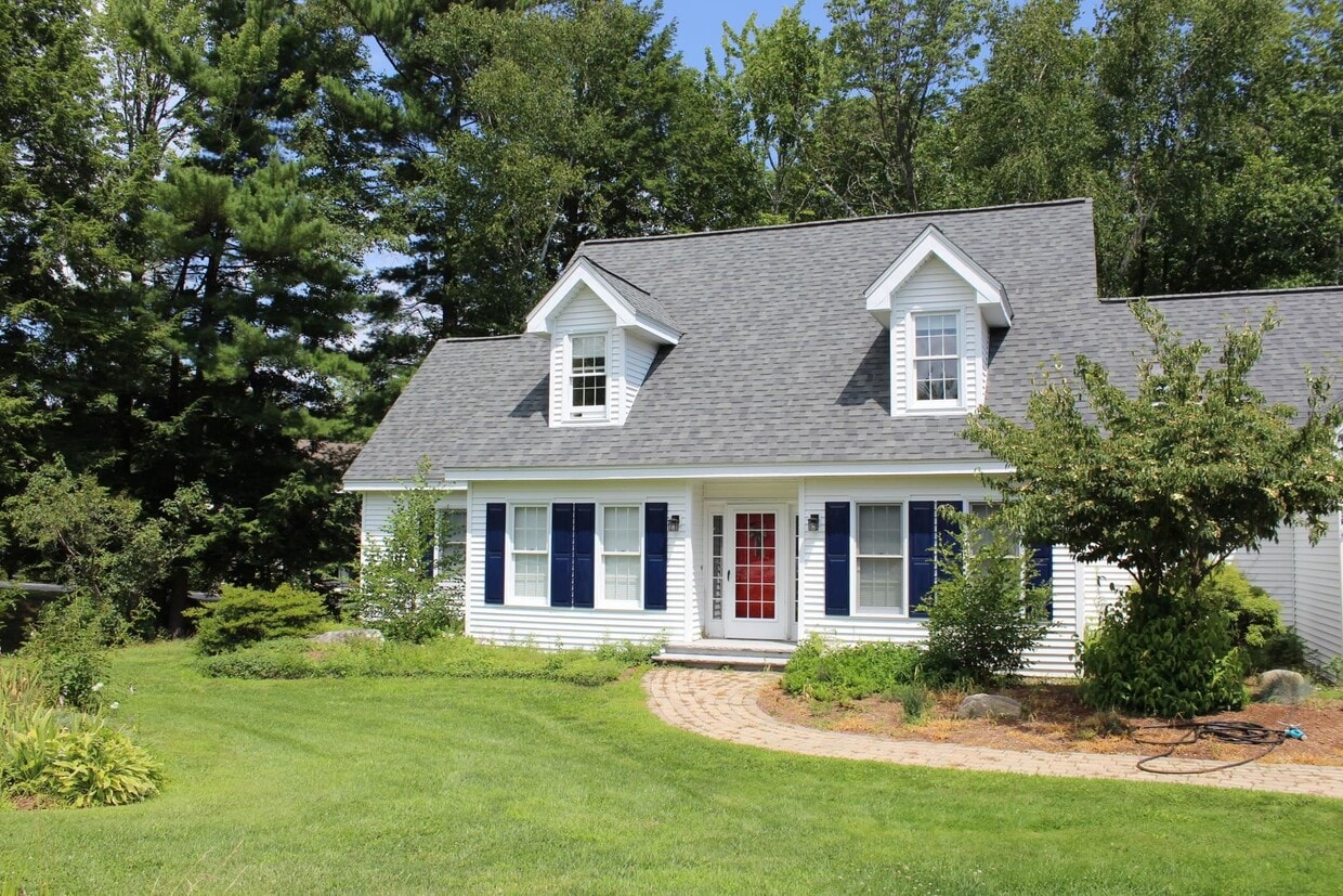 Primary Photo - 139 Long Bay Dr