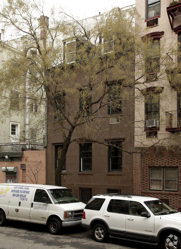 Building Photo - 31 Jones St