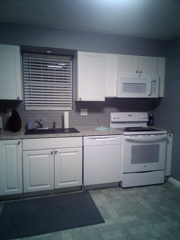 Foto del edificio - 5541 Chippewa St