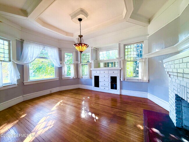 Building Photo - 2739 Green St