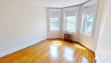 Building Photo - 233 Park Dr