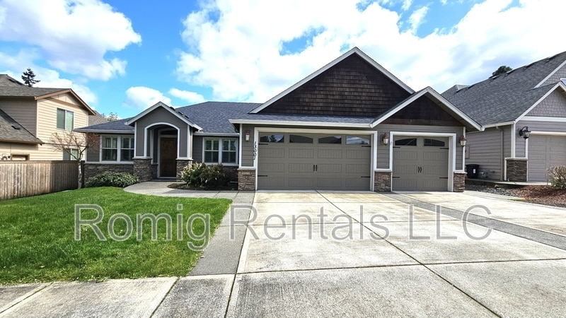 Foto principal - 13001 NW 49th Ave