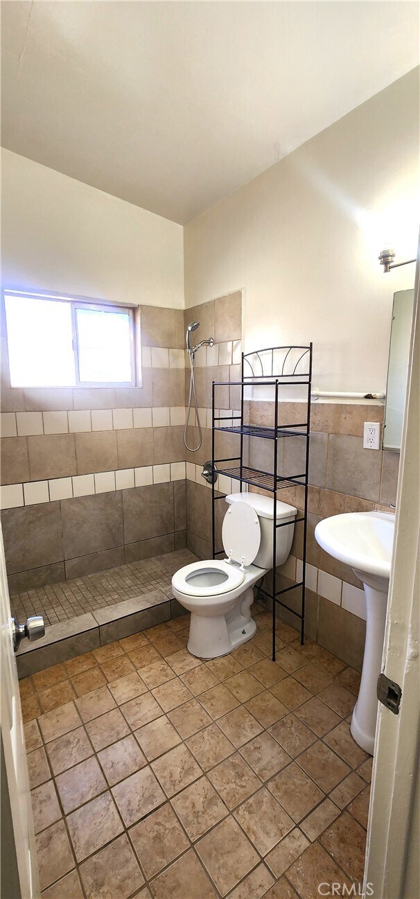 Foto del edificio - 6963 Tamarisk Ave