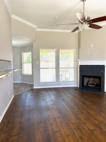 Building Photo - 1310 McAnear Ct