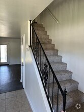Building Photo - 206 Wilshire Dr