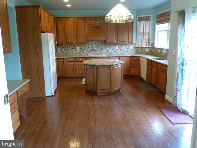 Building Photo - 8219 Arbor Meadows Ln