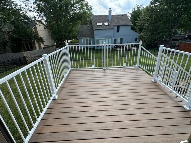 Nueva baraja - 15404 Maple St