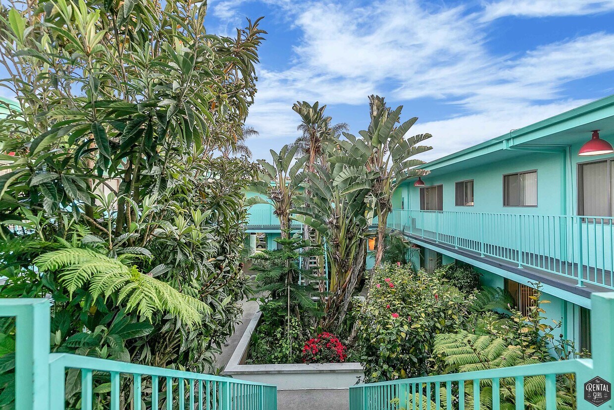 Foto principal - 1437 E Windsor Rd