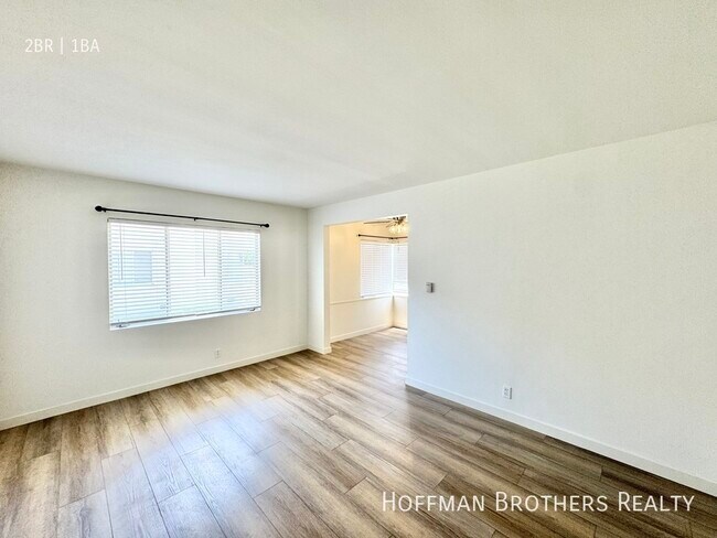 Foto del edificio - 5625 W Jefferson Blvd