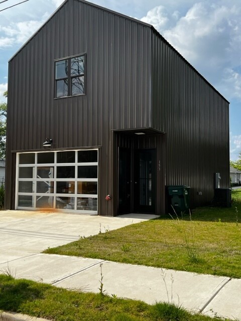 Building Photo - 153 Minden Ave
