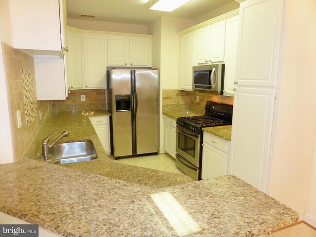 Foto del edificio - 5062 Kilburn St