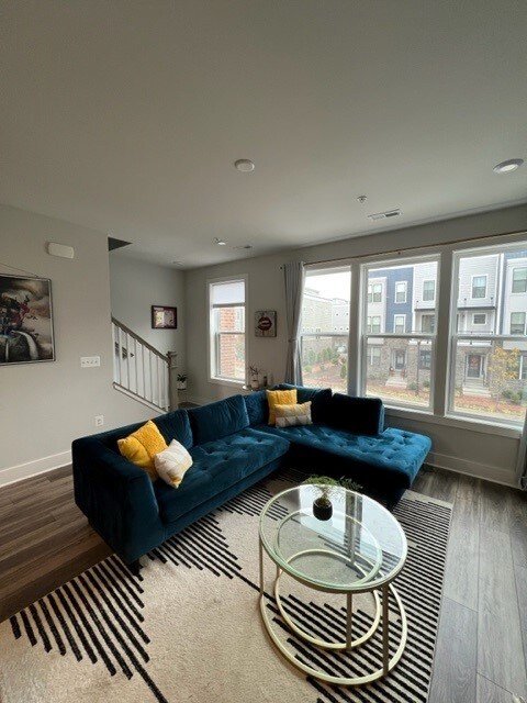 Foto del edificio - 5234 Old Main St