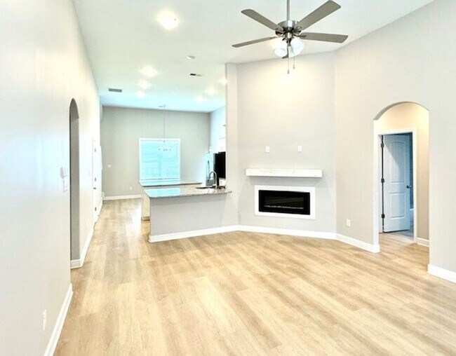 Building Photo - Now Leasing in Millington @ Winstone. 5 Bedroom 3 Bath Available Now!