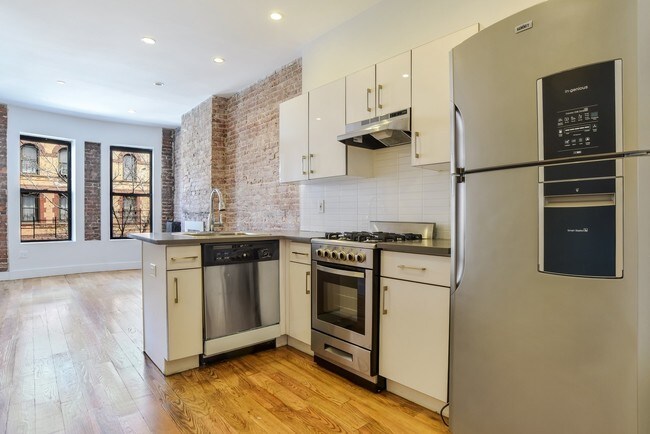 Building Photo - 536 Bergen St