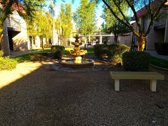 Foto del edificio - TEMPE CONDO READY TO RENT!!!