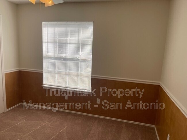 Foto del edificio - 12239 Ridge Summit St