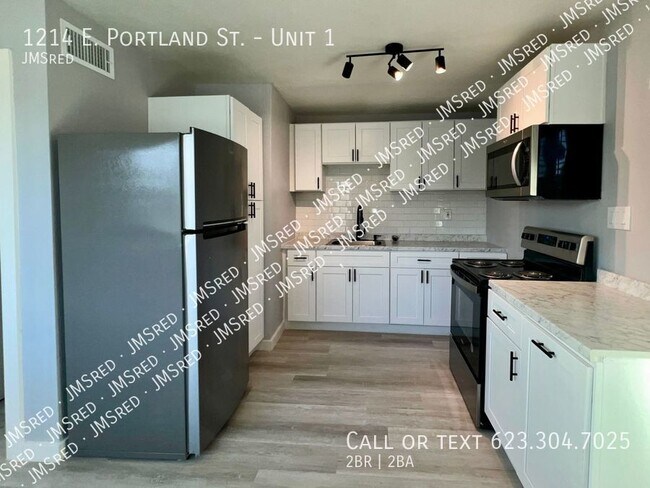 Building Photo - COMING SOON: Luxuriously Renovated 2br/1.5...