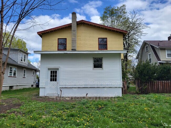Building Photo - 776 Laurel St