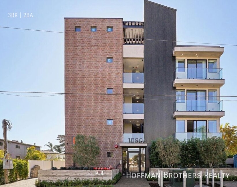 Foto principal - 10806 Blix St