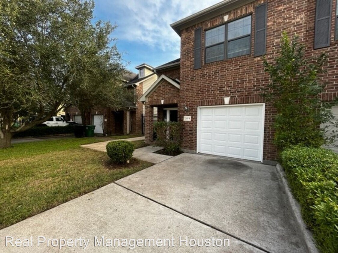 4202 Alvin St, Houston, TX 77051