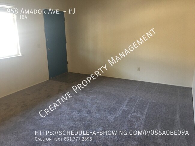 Foto del edificio - 2 Bedroom Apartment in Seaside, CA