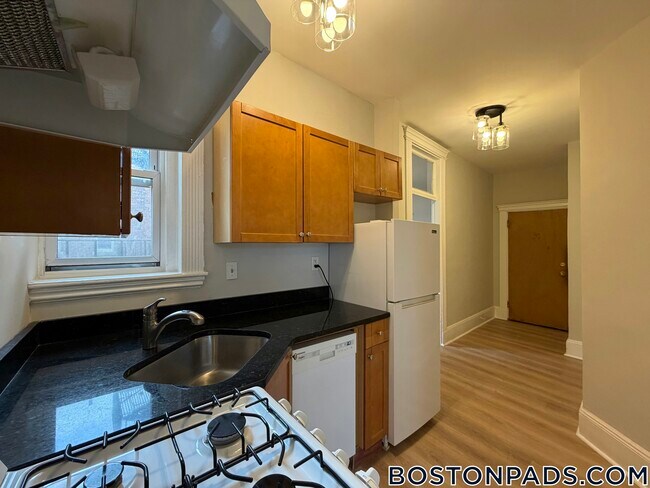 Foto del edificio - 38 Hemenway St