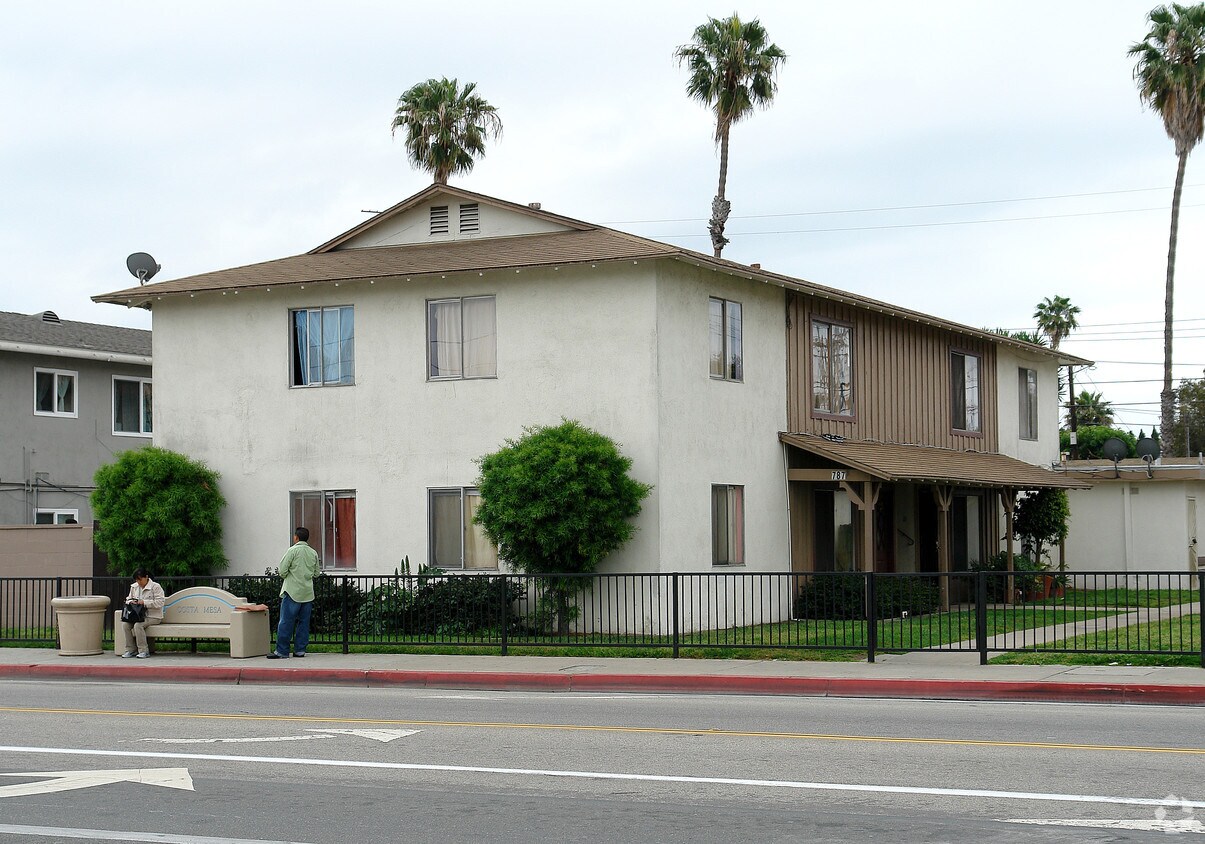 Foto principal - 787 W Wilson St