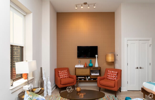 !BR, 1BA - The Alexandria - Junior - Arrive Inner Harbor Apartments