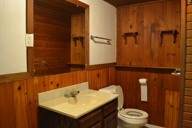 Building Photo - 521 S Westnedge Ave