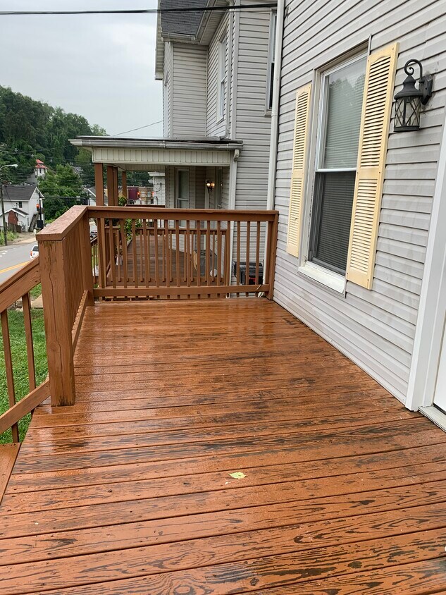 1007 Locust Ave Unit 1, Fairmont, WV 26554 Apartments in Fairmont, WV