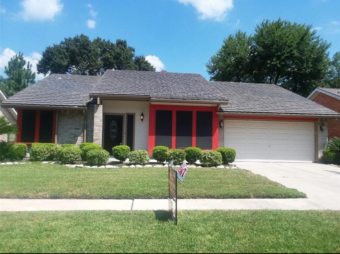 Foto principal - 7414 Seton Lake Dr
