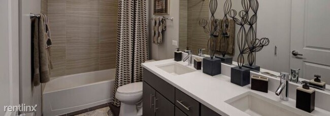 Foto del edificio - Studio, 1 bath Condo - 850 N Clark St
