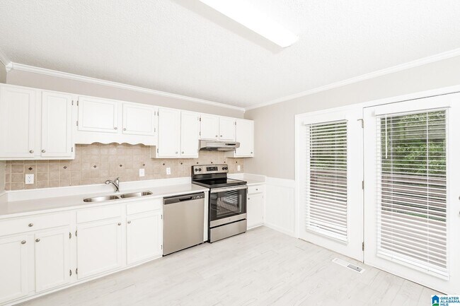 Foto del edificio - 5712 Desoto Dr