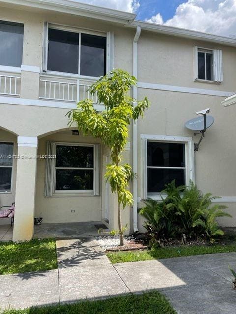 Primary Photo - 835 NE 212th Terrace