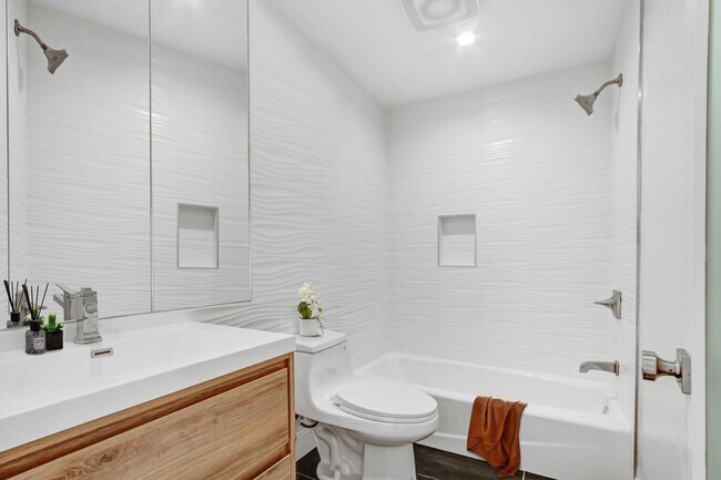 Foto del edificio - Renovated 1 bed/1 bath in Highland Park wi...