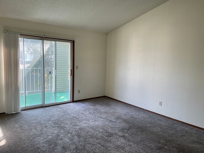 Foto del edificio - 3 Bed Townhome in South Fargo