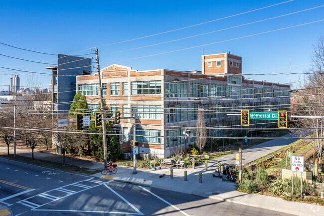 Foto del edificio - Triumph Lofts