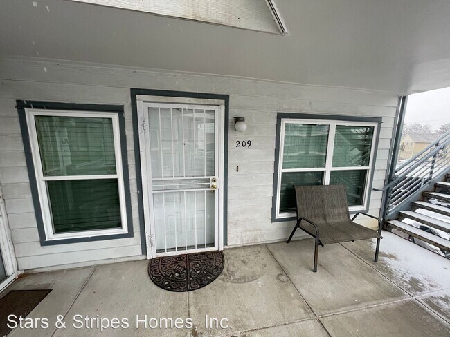 Building Photo - 2 br, 2 bath House - 1226 S. Monaco Parkwa...