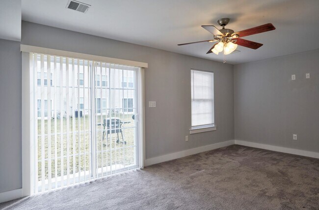 Foto del edificio - 3 BR/4 BA Townhome - 1720 SF in Vineland -...